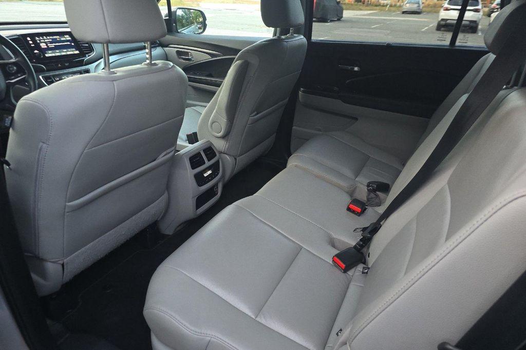 used 2022 Honda Pilot car, priced at $32,985