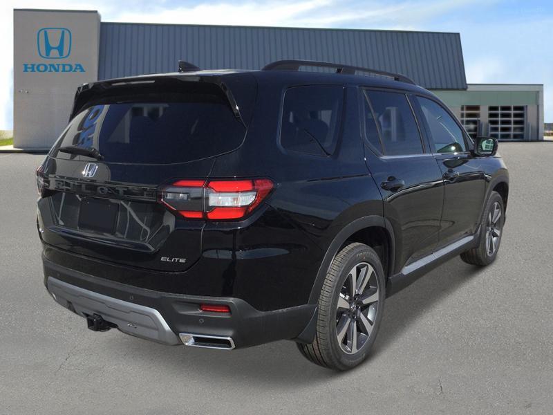 new 2025 Honda Pilot car, priced at $56,250