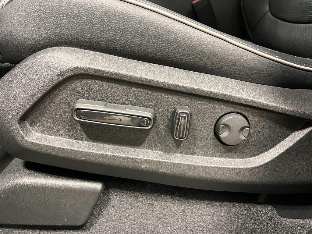 new 2025 Honda Pilot car, priced at $56,250