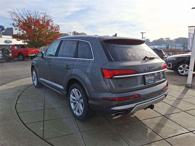 new 2025 Audi Q7 car, priced at $75,780