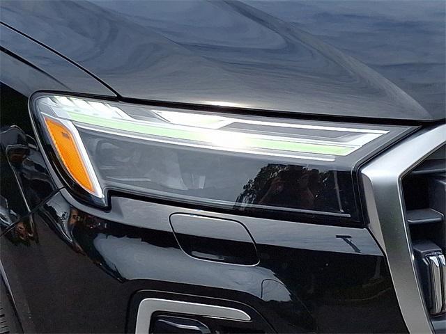 used 2025 Audi Q7 car, priced at $52,495