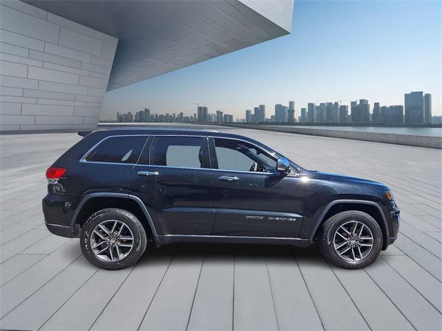 used 2017 Jeep Grand Cherokee car, priced at $15,787