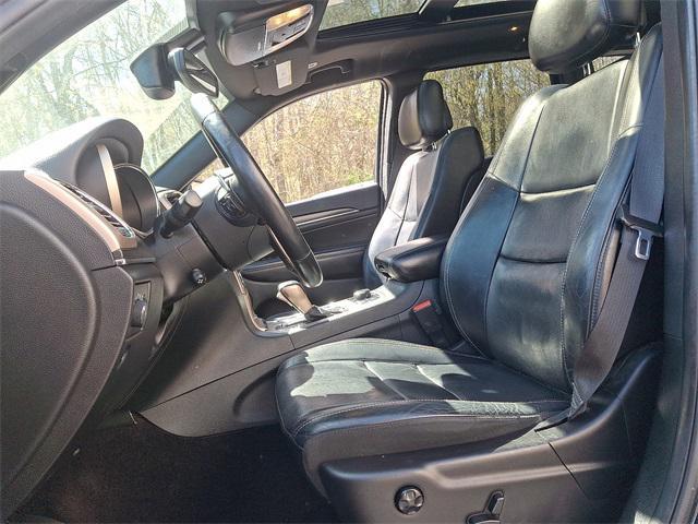 used 2017 Jeep Grand Cherokee car, priced at $15,787