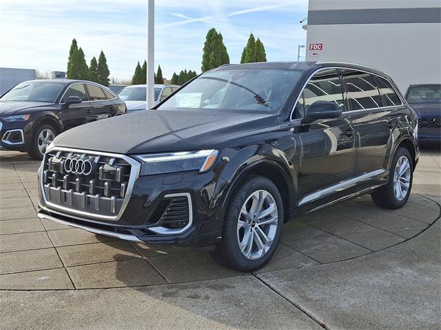 new 2025 Audi Q7 car, priced at $75,800