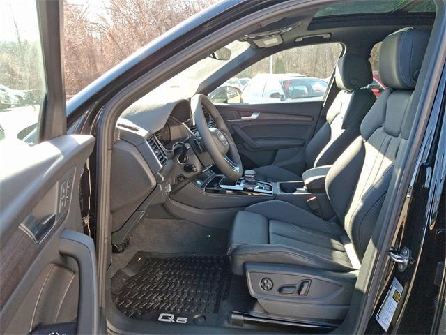 new 2025 Audi Q5 car, priced at $59,950