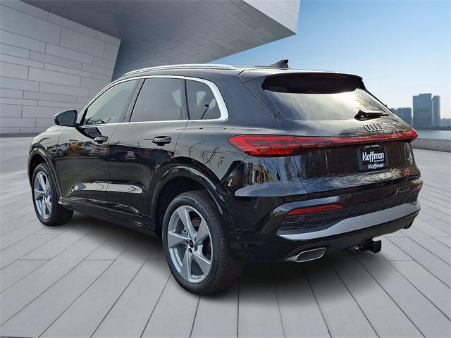 new 2025 Audi Q5 car, priced at $62,080