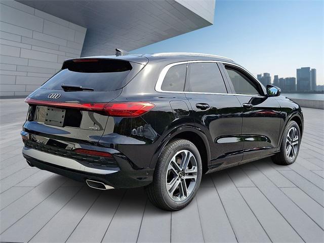 new 2025 Audi Q5 car, priced at $63,580