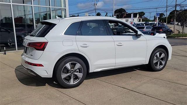 new 2024 Audi Q5 car, priced at $48,985