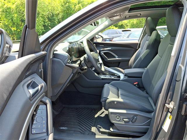 new 2025 Audi Q5 car, priced at $61,105