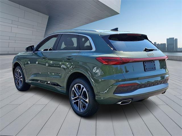 new 2025 Audi Q5 car, priced at $59,680
