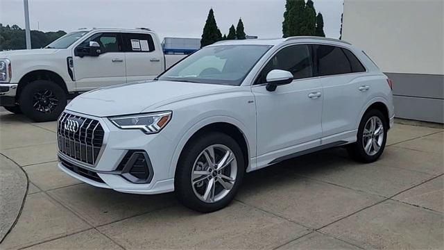 new 2024 Audi Q3 car, priced at $46,985