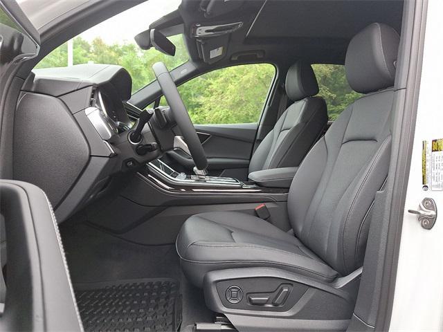 new 2025 Audi Q7 car, priced at $76,480