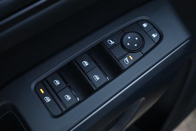 new 2025 Nissan Pathfinder car, priced at $40,573