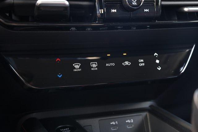 new 2025 Nissan Kicks car, priced at $27,548