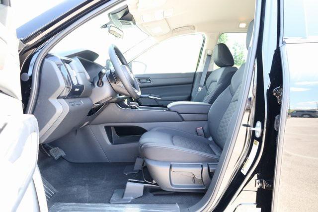 used 2015 Honda CR-V car, priced at $13,700