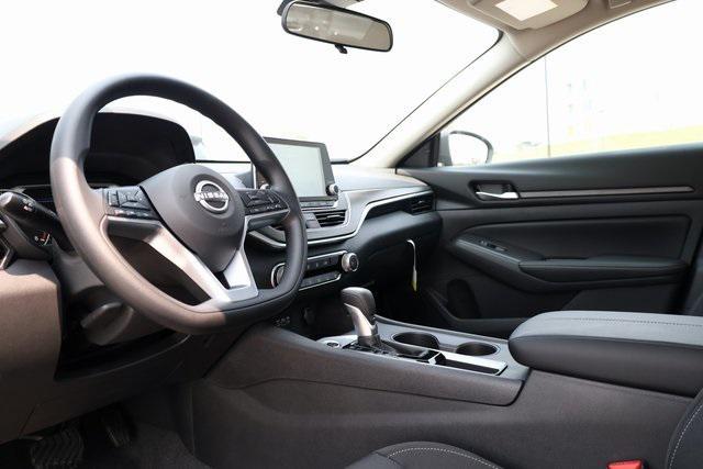 new 2025 Nissan Altima car, priced at $27,568