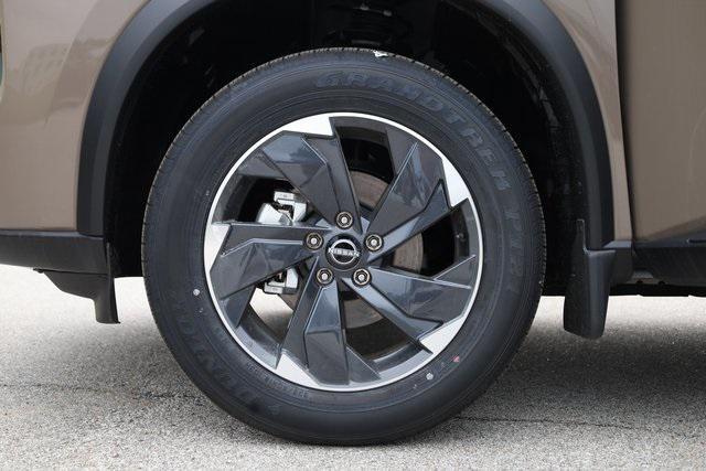 new 2025 Nissan Rogue car, priced at $32,054