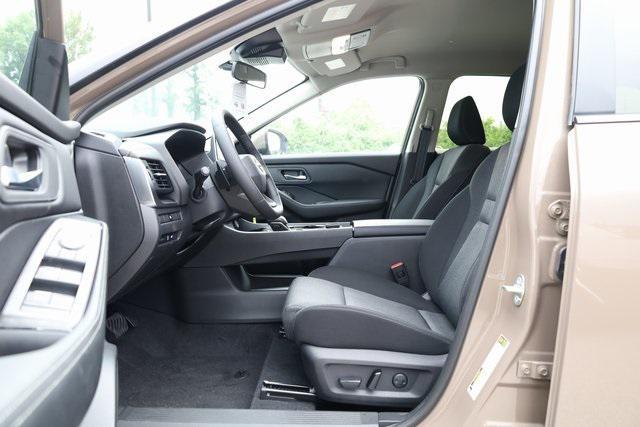 new 2025 Nissan Rogue car, priced at $32,054