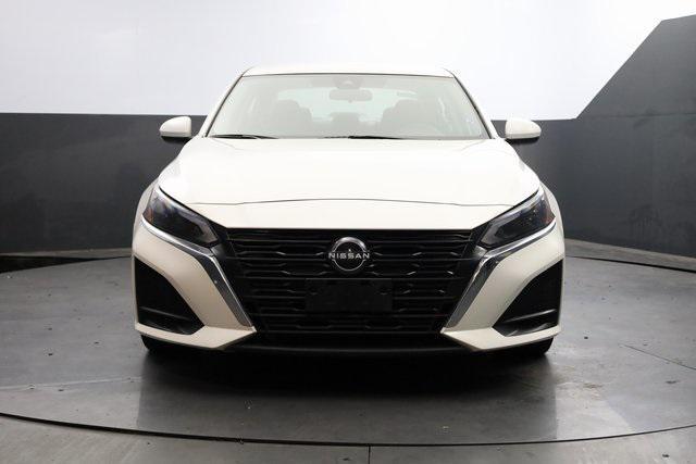 used 2023 Nissan Altima car, priced at $16,400