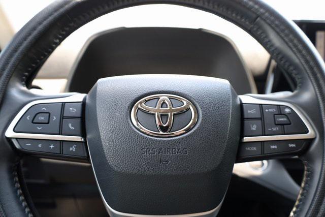 used 2023 Toyota Highlander car, priced at $33,980