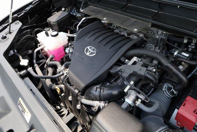 used 2023 Toyota Highlander car, priced at $33,980