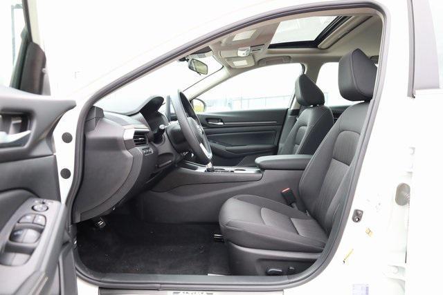 new 2025 Nissan Altima car, priced at $26,447
