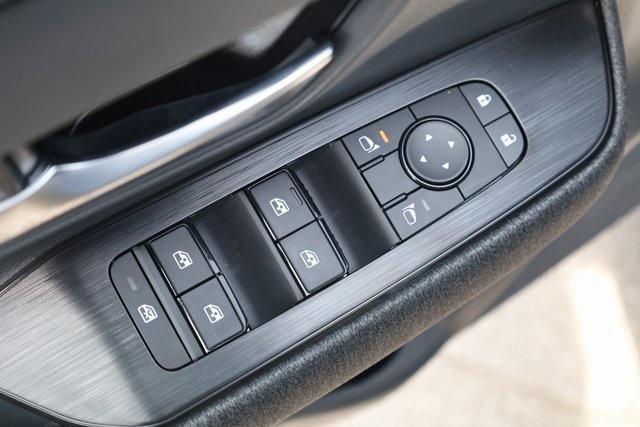 new 2025 Nissan Kicks car, priced at $26,384