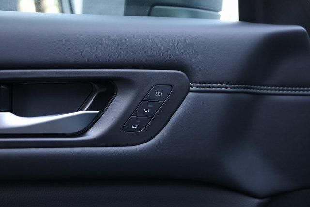 new 2025 Nissan Pathfinder car, priced at $43,906