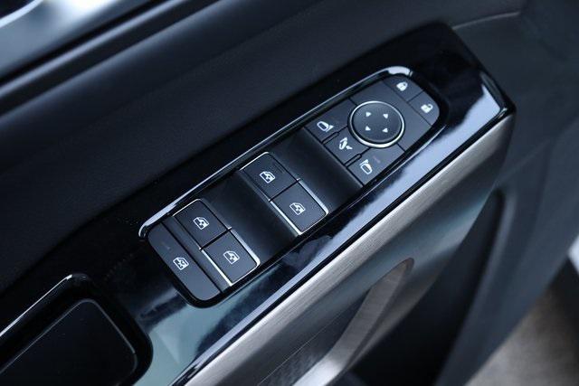 new 2025 Nissan Pathfinder car, priced at $43,906