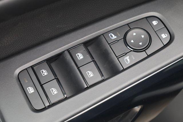 new 2025 Nissan Pathfinder car, priced at $29,752