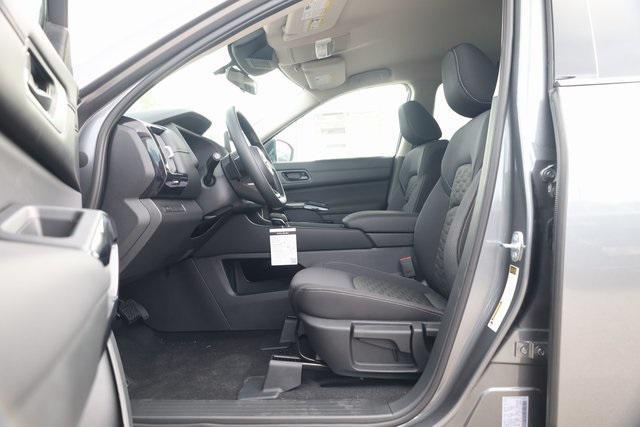 new 2025 Nissan Pathfinder car, priced at $29,752