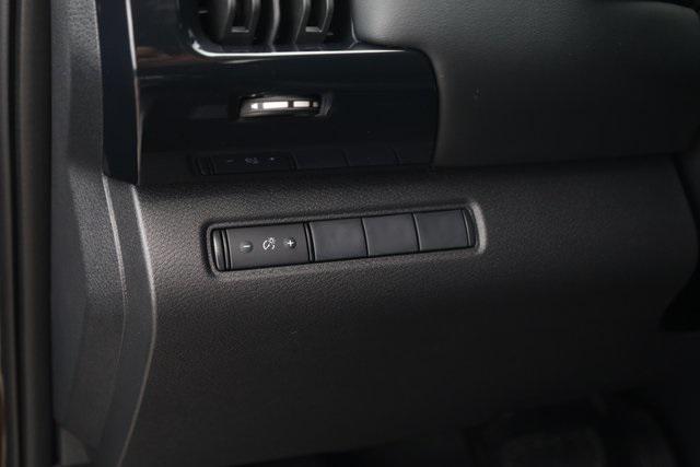 new 2025 Nissan Pathfinder car, priced at $30,537