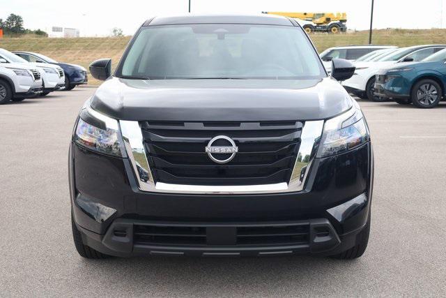 new 2025 Nissan Pathfinder car, priced at $30,537