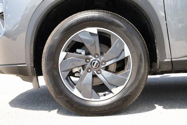 used 2025 Nissan Rogue car, priced at $25,990