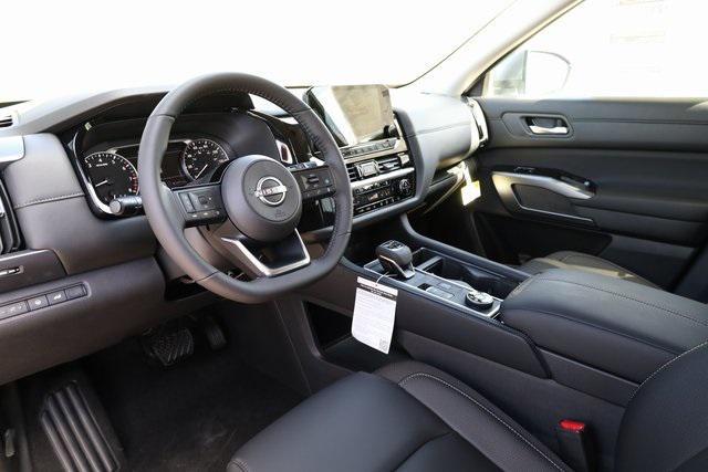 new 2025 Nissan Pathfinder car, priced at $42,538