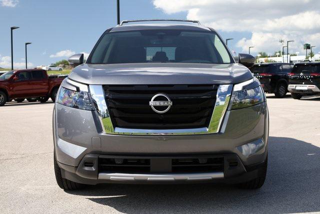 new 2025 Nissan Pathfinder car, priced at $42,538