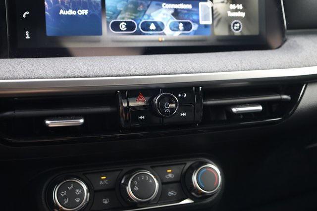 new 2025 Nissan Kicks car, priced at $24,221