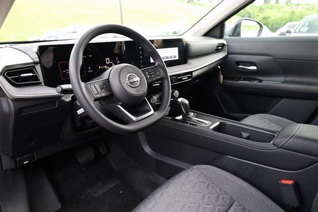 new 2025 Nissan Kicks car, priced at $24,221