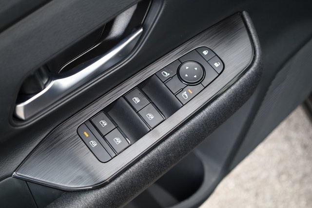 new 2025 Nissan Kicks car, priced at $24,221