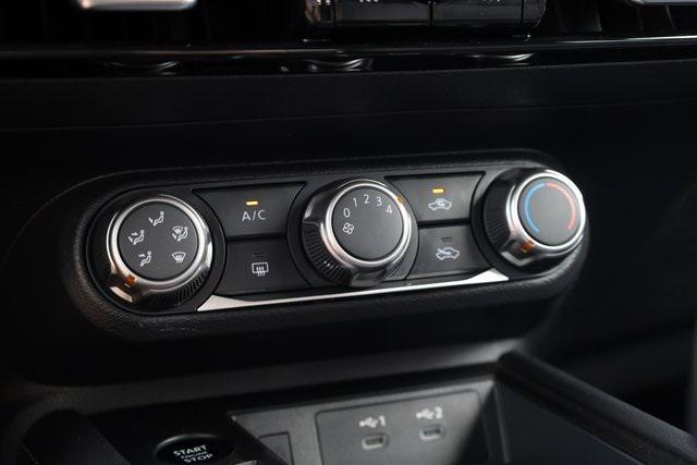 new 2025 Nissan Kicks car, priced at $24,221