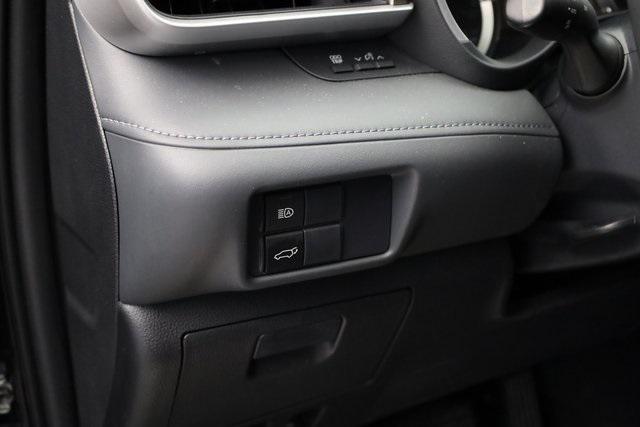 used 2022 Toyota Highlander car, priced at $35,990