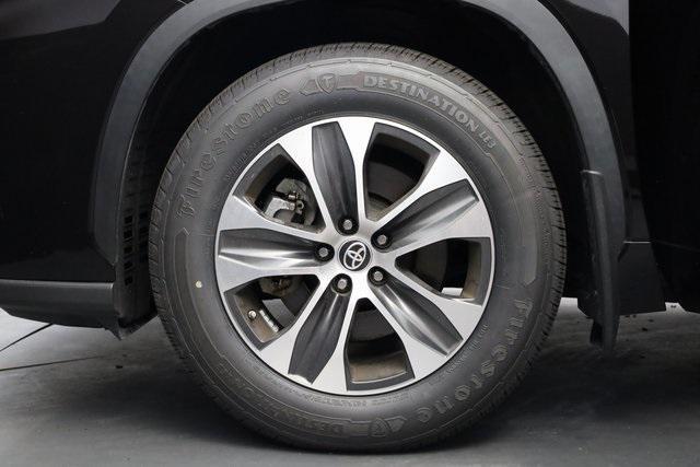 used 2022 Toyota Highlander car, priced at $35,990