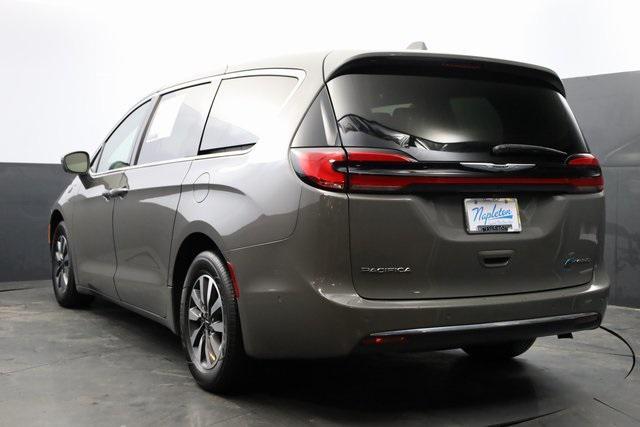 used 2022 Chrysler Pacifica Hybrid car, priced at $22,700