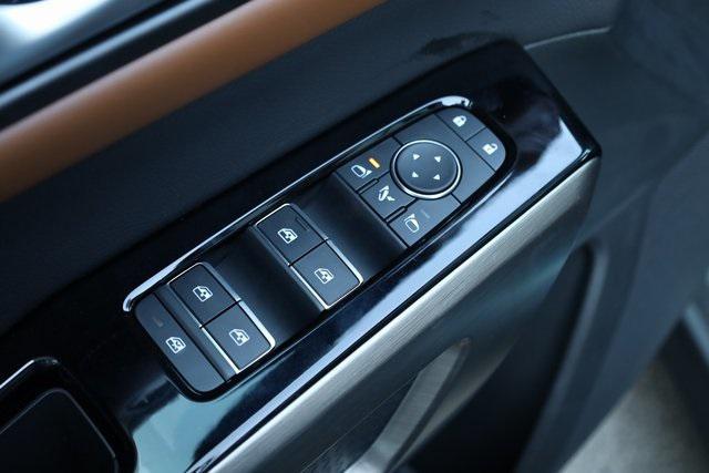 new 2025 Nissan Pathfinder car, priced at $44,195