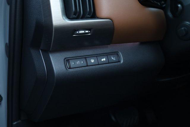 new 2025 Nissan Pathfinder car, priced at $44,195