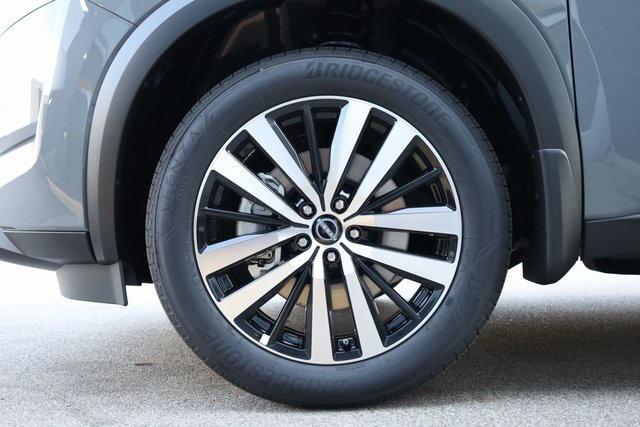 new 2025 Nissan Pathfinder car, priced at $44,195
