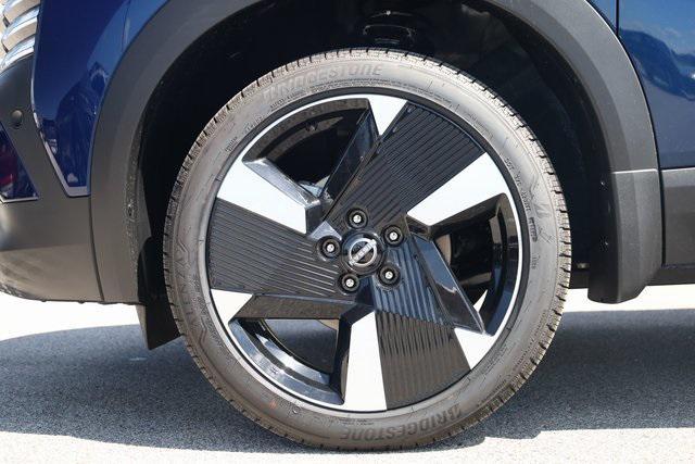 new 2025 Nissan Kicks car, priced at $26,355