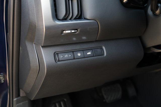new 2025 Nissan Pathfinder car, priced at $42,550