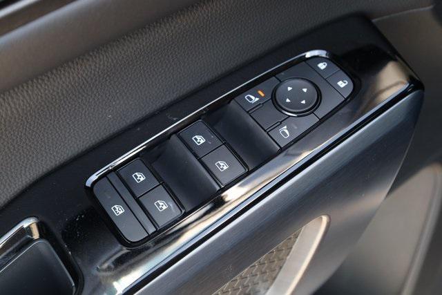 new 2025 Nissan Pathfinder car, priced at $42,550