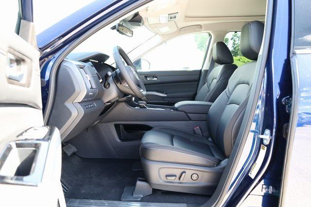 new 2025 Nissan Pathfinder car, priced at $42,550